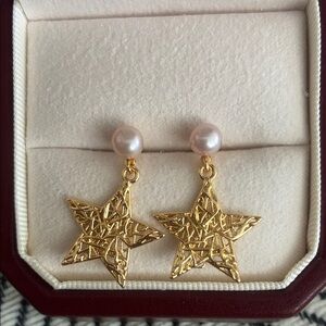 Gold Star Pearl Earrings